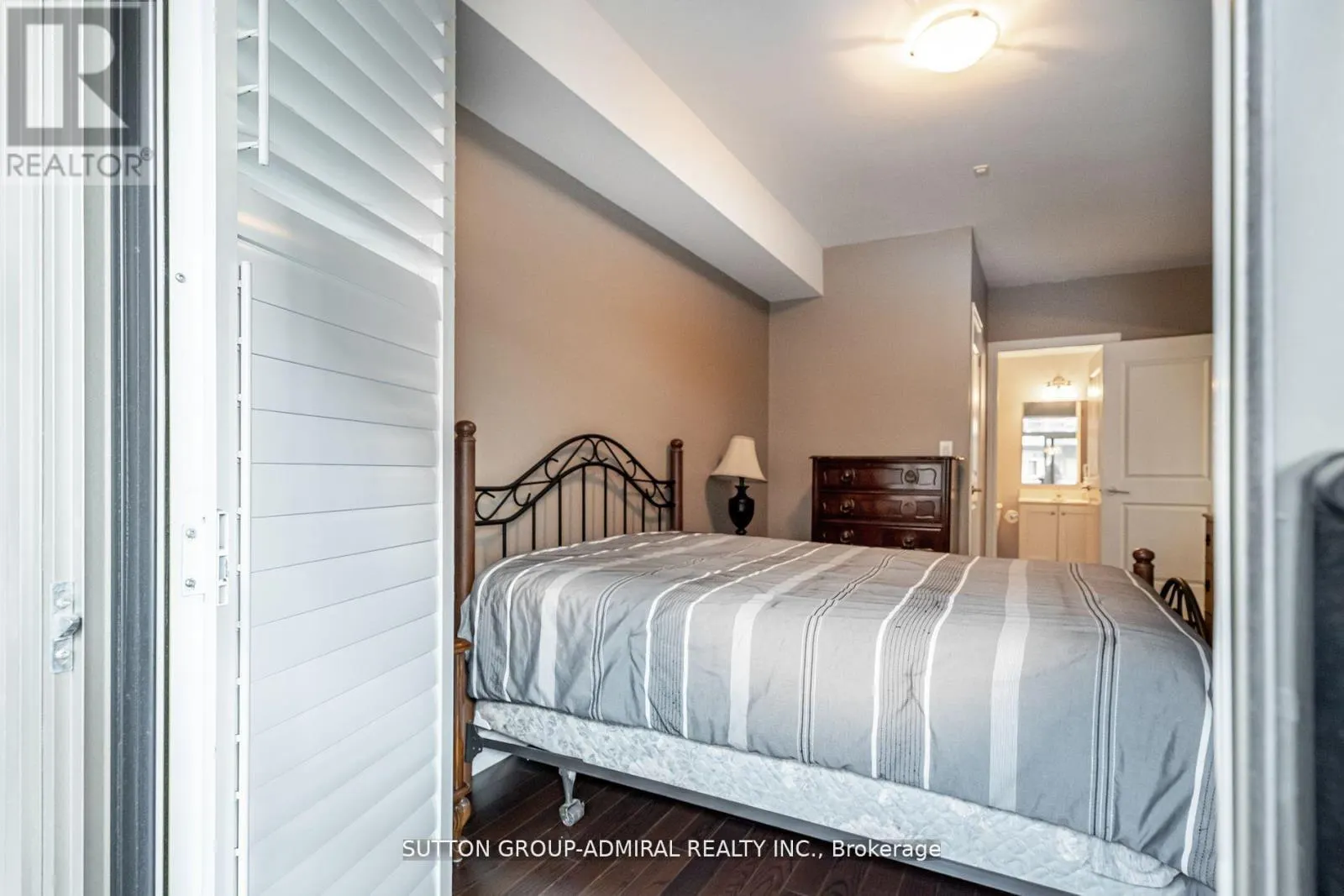 342 - 281 WOODBRIDGE AVENUE