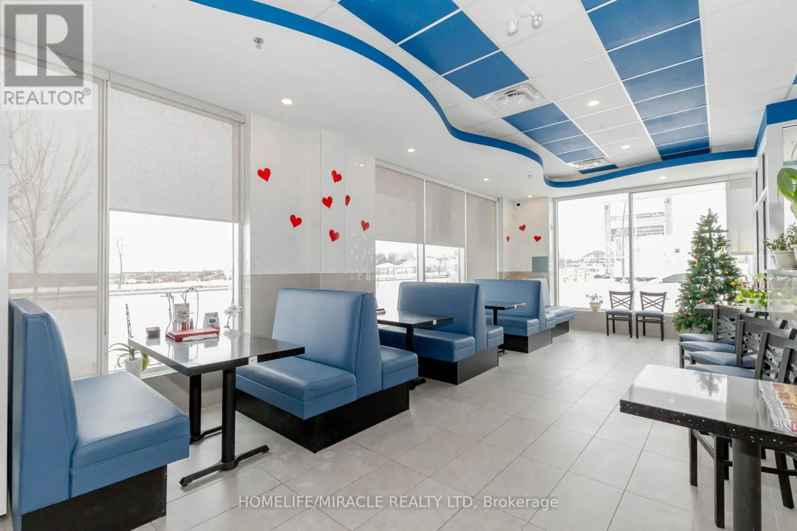 6 & 7 - 1840 MAJOR MACKENZIE DRIVE