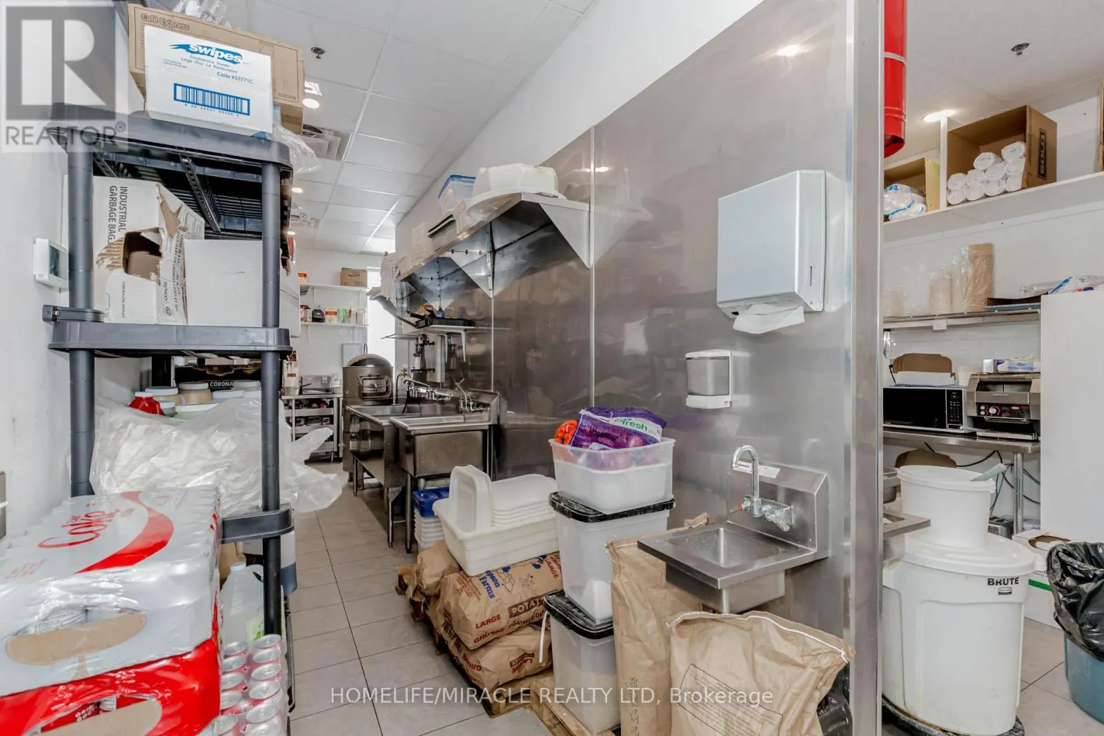 6 & 7 - 1840 MAJOR MACKENZIE DRIVE