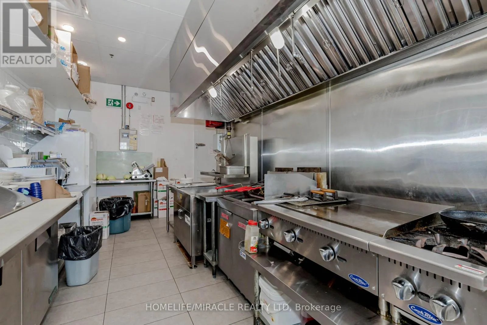 6 & 7 - 1840 MAJOR MACKENZIE DRIVE