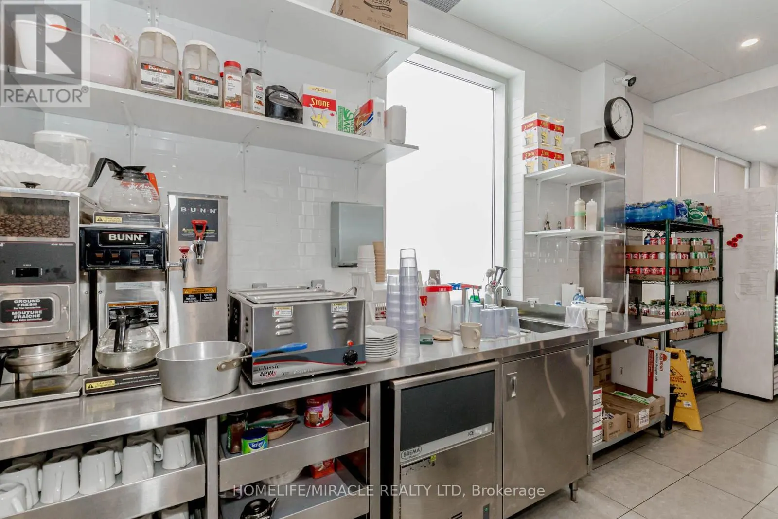 6 & 7 - 1840 MAJOR MACKENZIE DRIVE