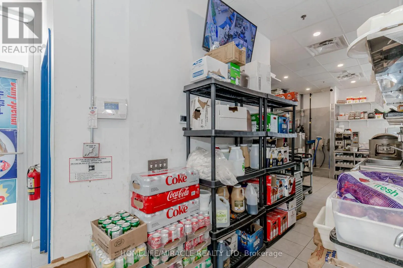 6 & 7 - 1840 MAJOR MACKENZIE DRIVE