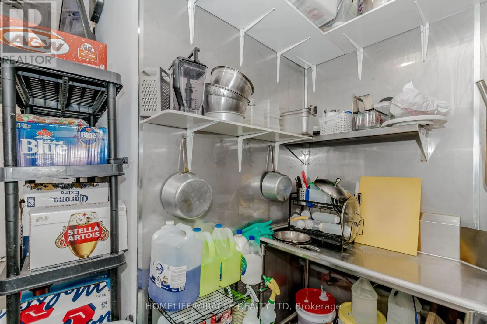 6 & 7 - 1840 MAJOR MACKENZIE DRIVE