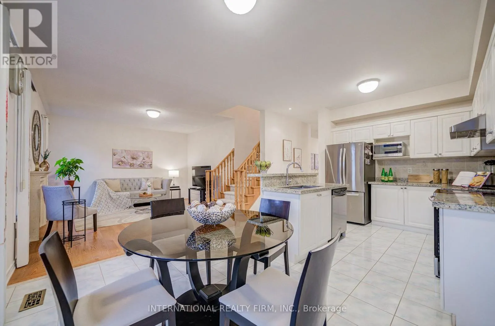 77 SAINT JAMES AVENUE