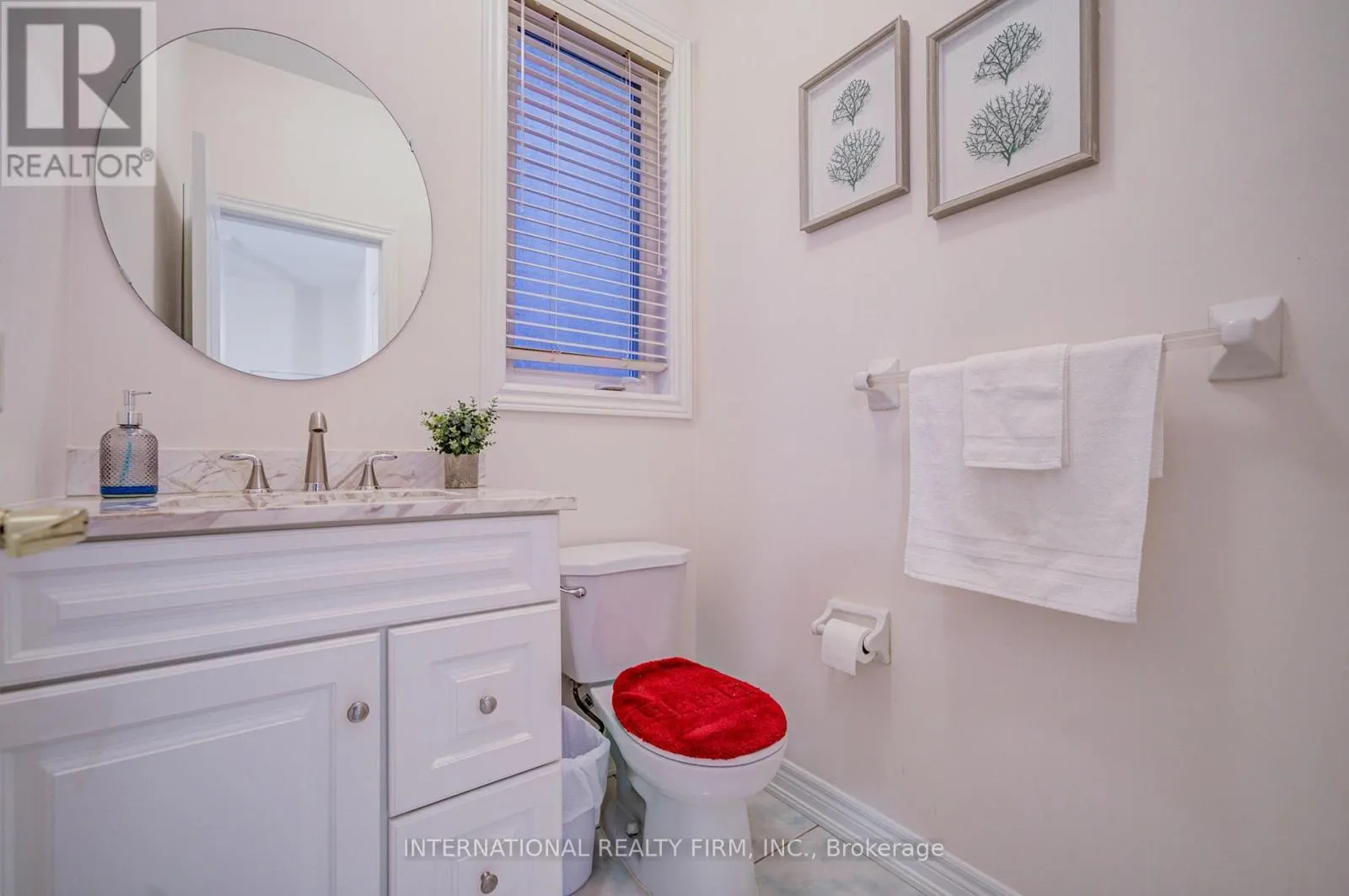 77 SAINT JAMES AVENUE