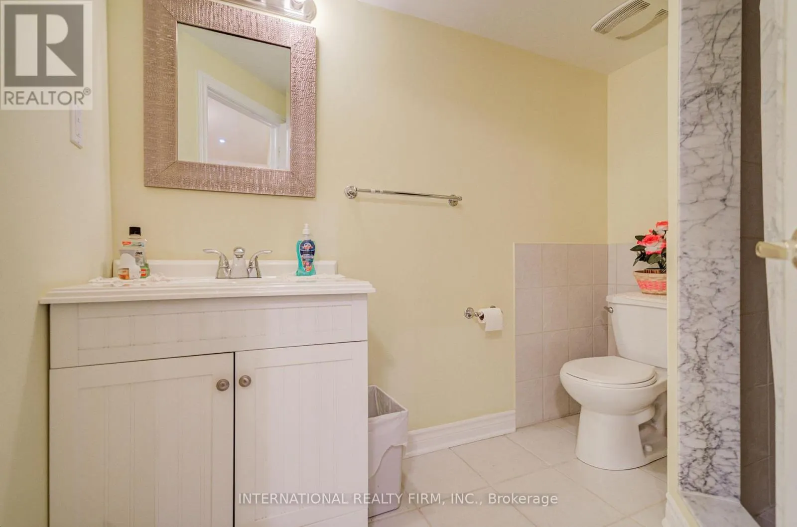 77 SAINT JAMES AVENUE