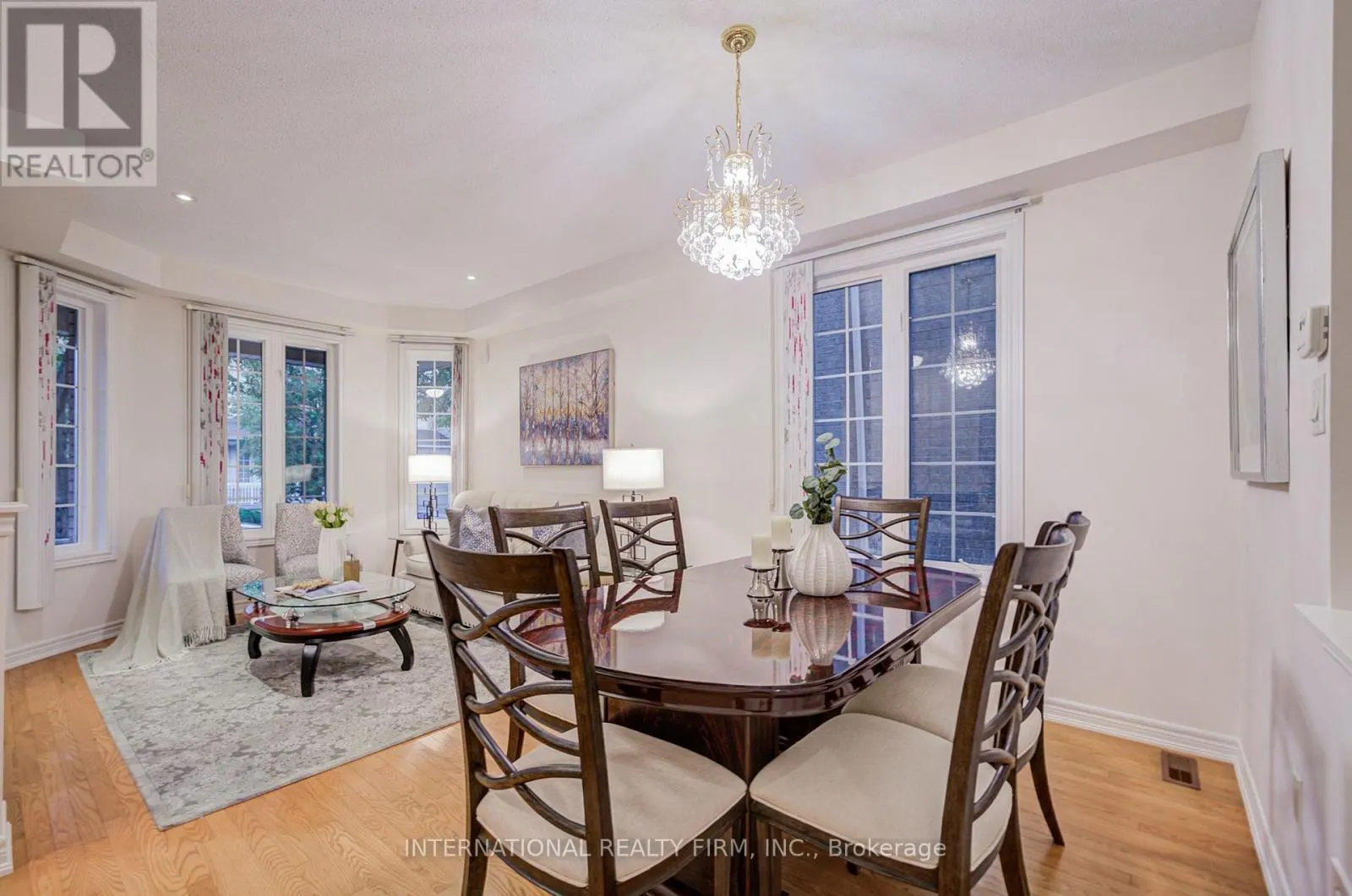 77 SAINT JAMES AVENUE