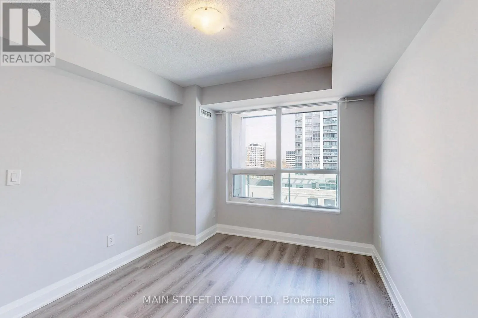 903 - 30 NORTH PARK ROAD