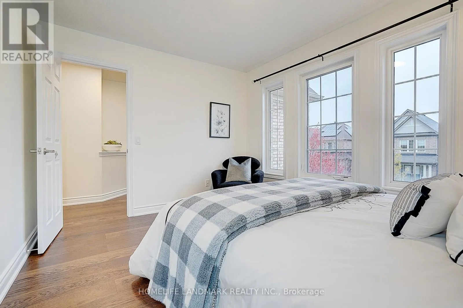 16 BEACON PIONT STREET