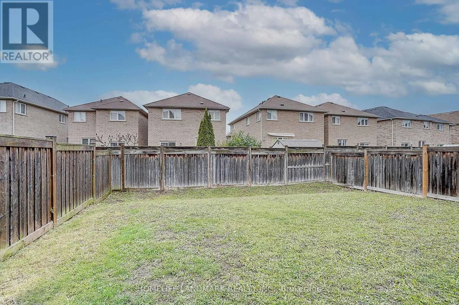 16 BEACON PIONT STREET