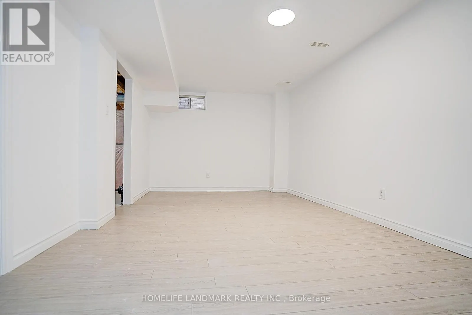 16 BEACON PIONT STREET