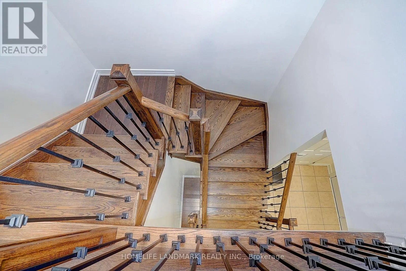 16 BEACON PIONT STREET