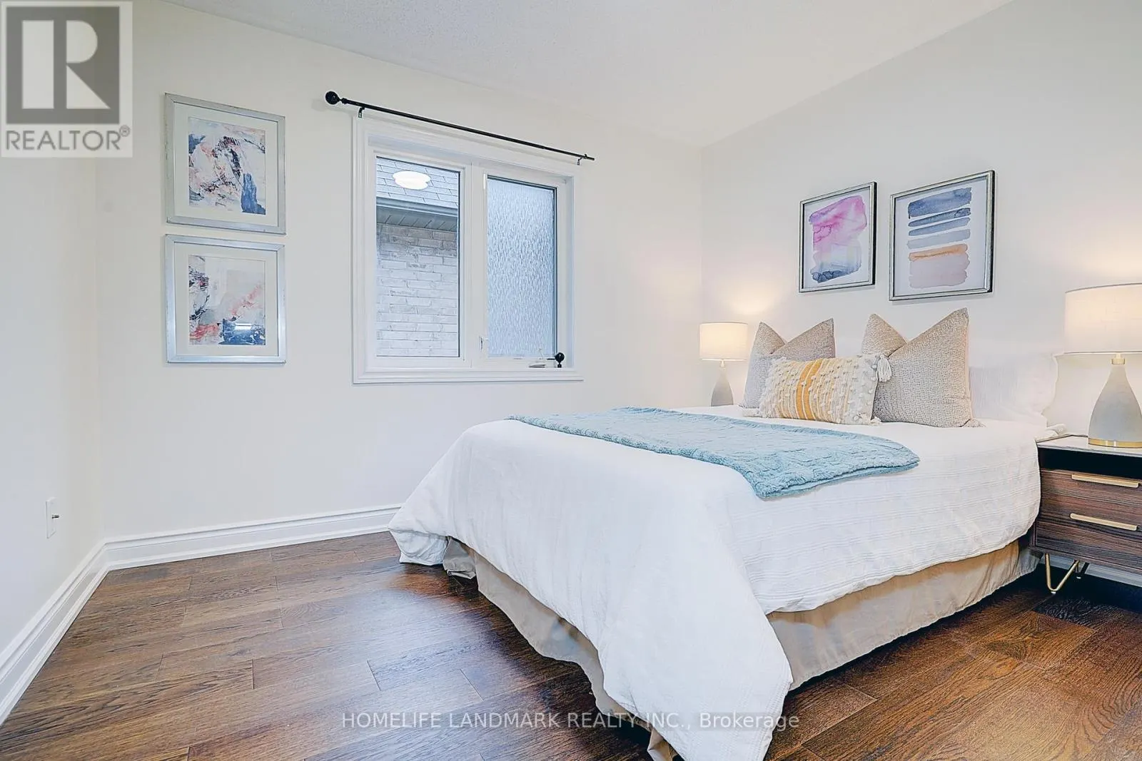 16 BEACON PIONT STREET