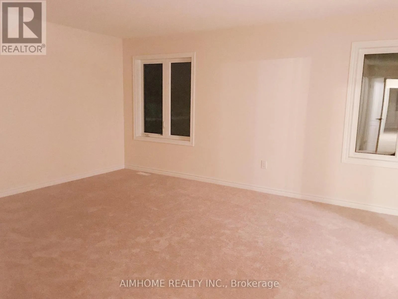 30 DEEPWOOD CRESCENT