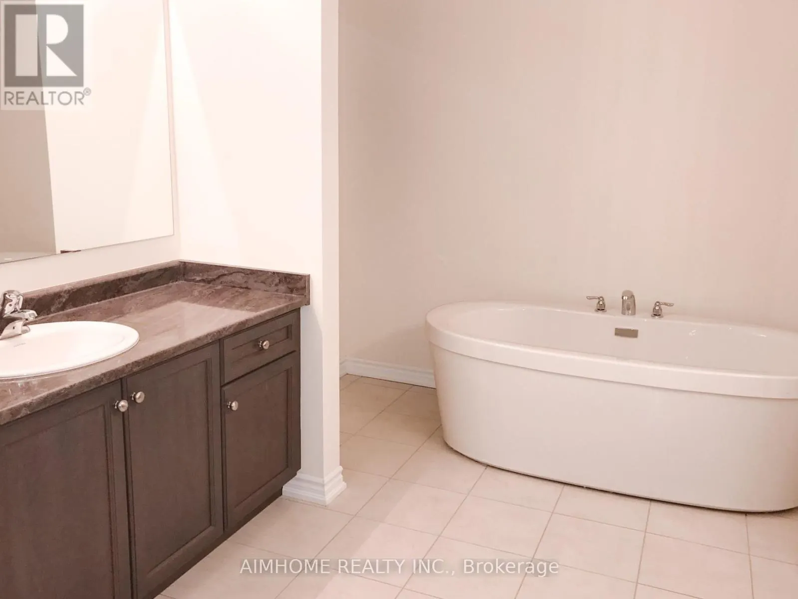 30 DEEPWOOD CRESCENT