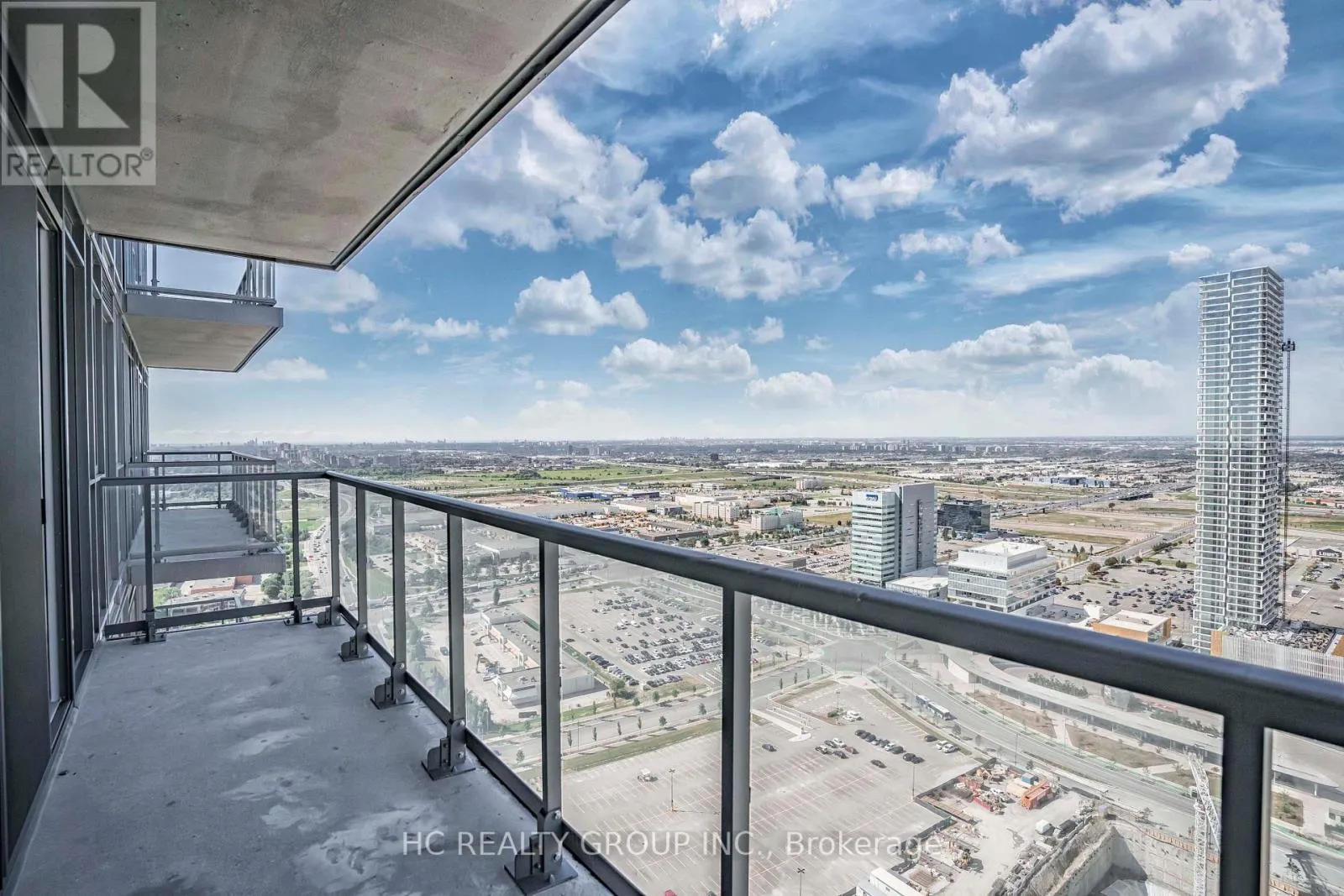 LPH10 - 7895 JANE STREET