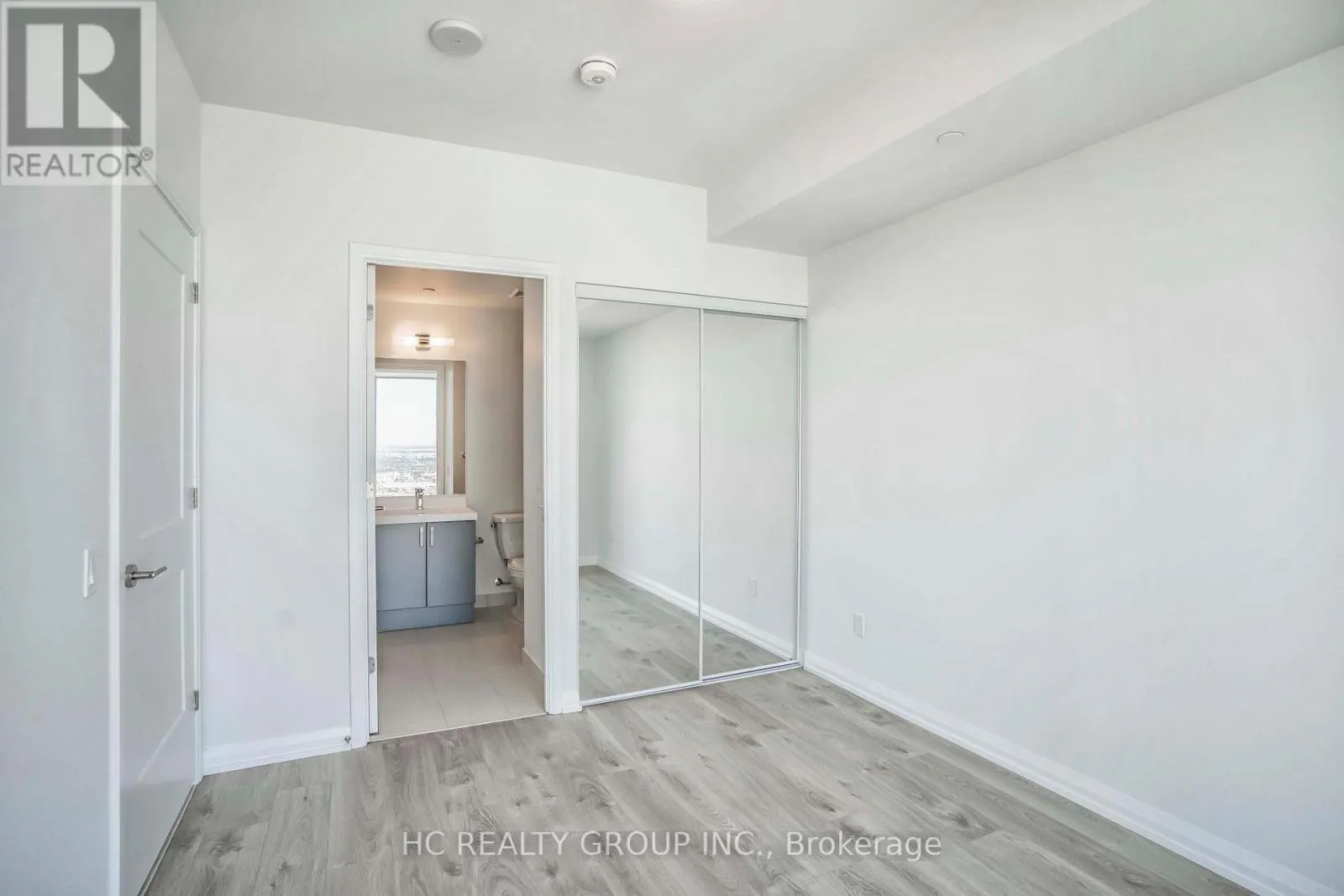 LPH10 - 7895 JANE STREET