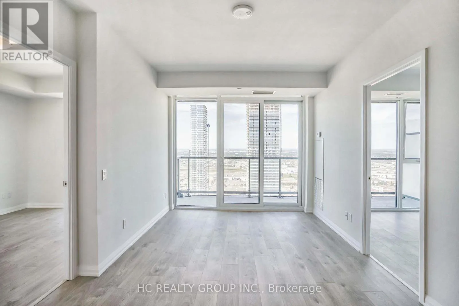 LPH10 - 7895 JANE STREET