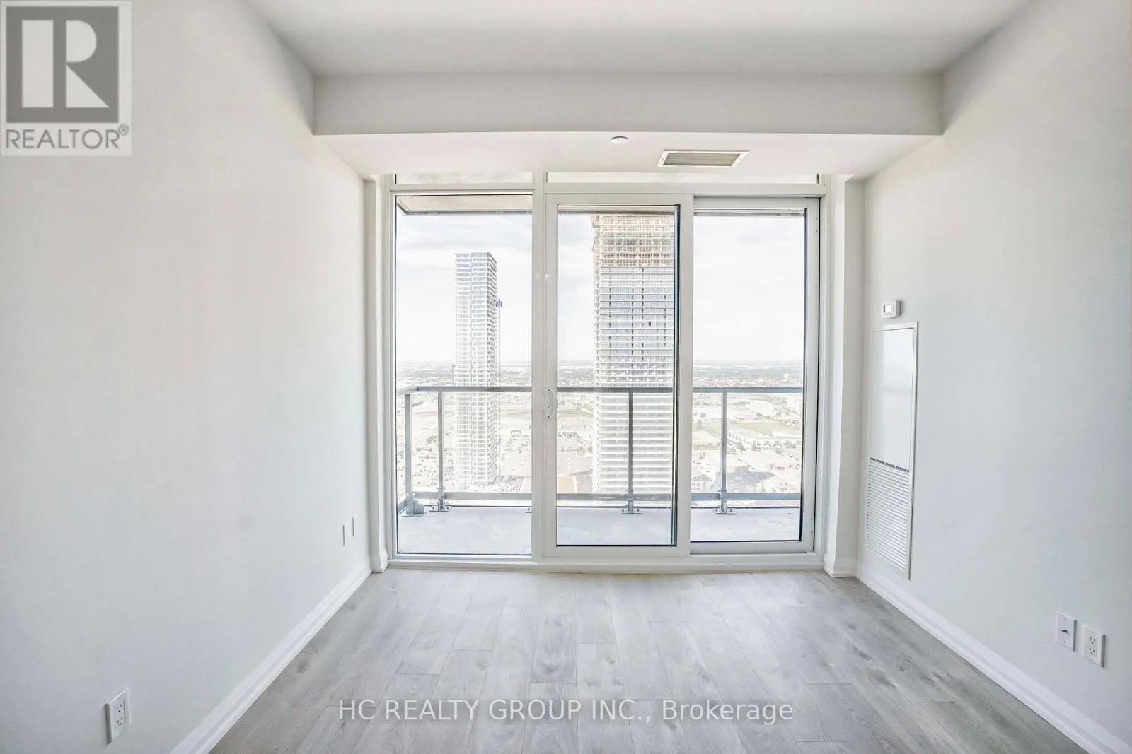 LPH10 - 7895 JANE STREET