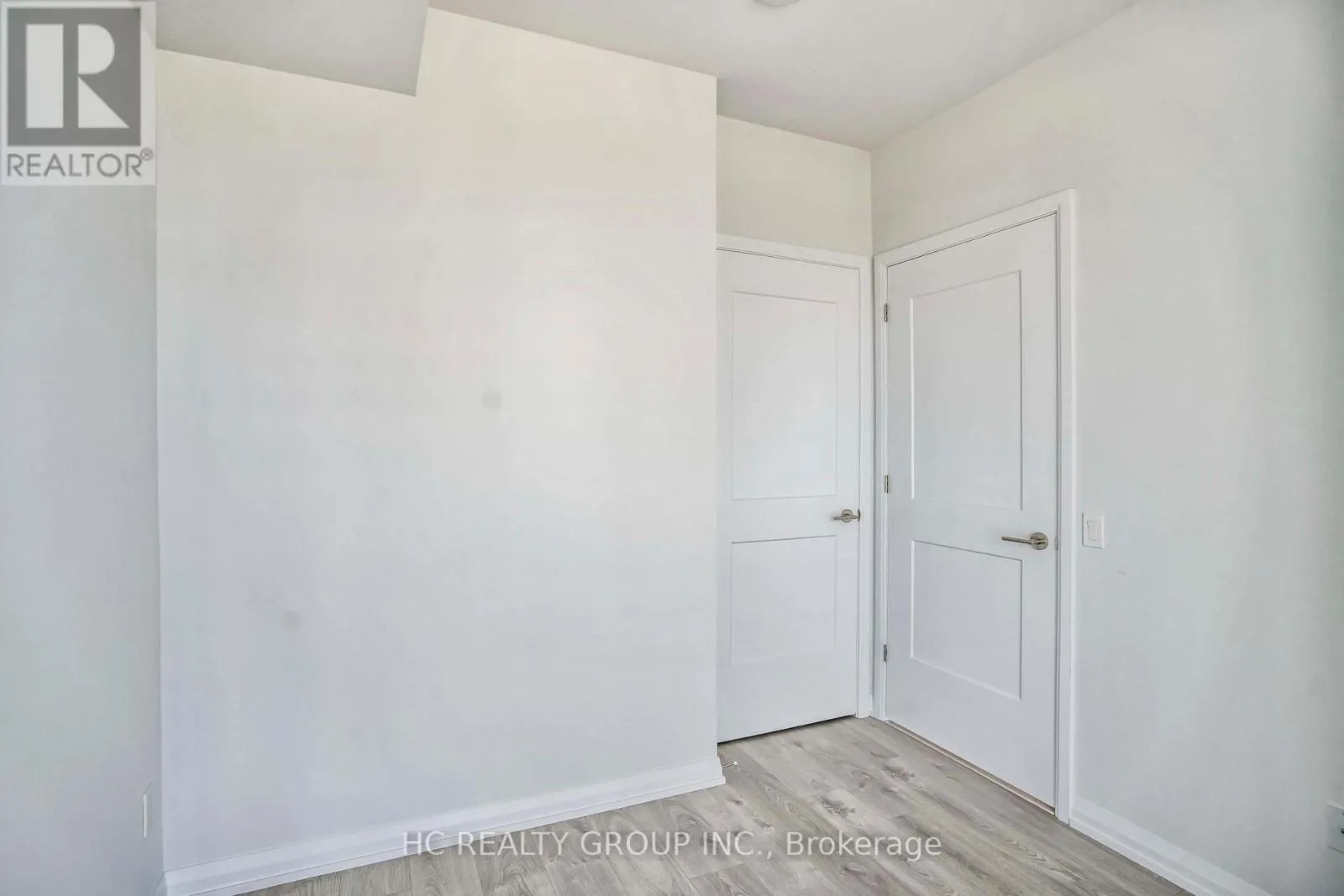 LPH10 - 7895 JANE STREET