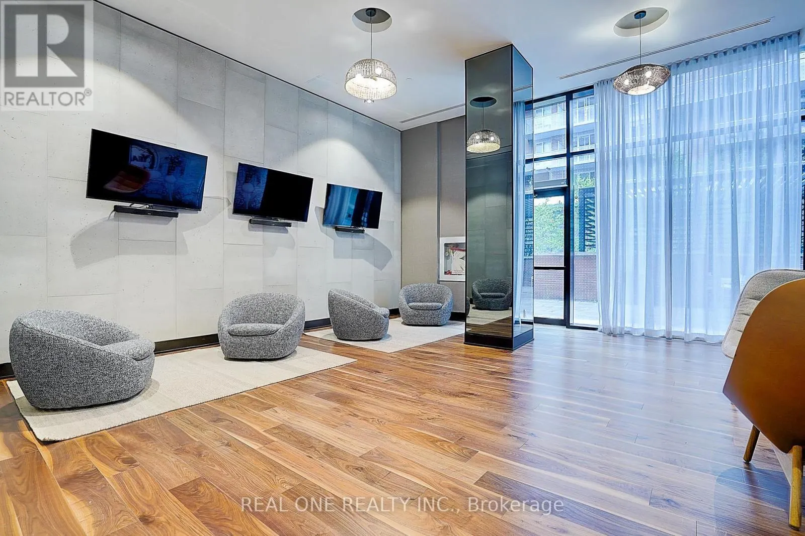 1319A - 8119 BIRCHMOUNT ROAD