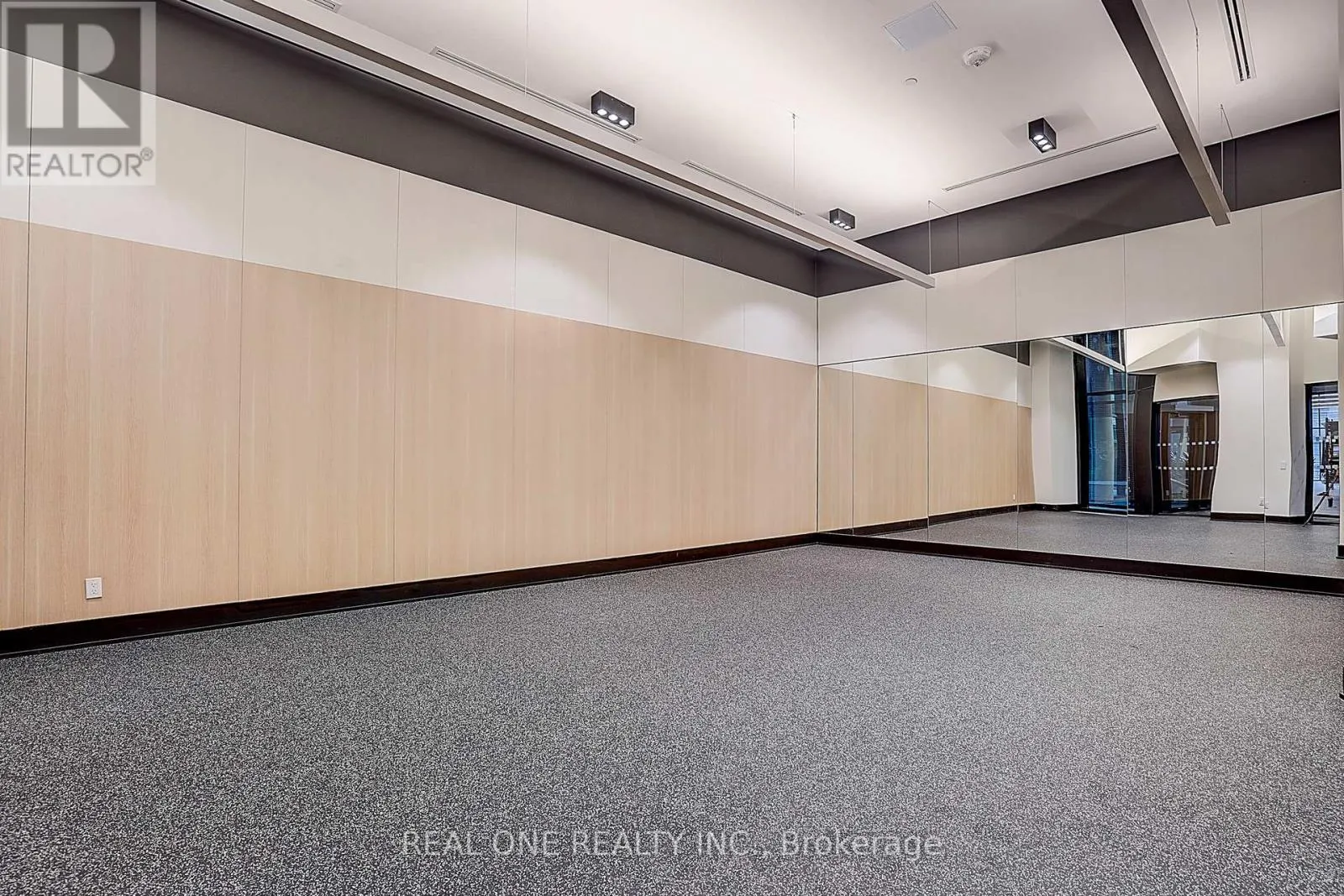 1319A - 8119 BIRCHMOUNT ROAD