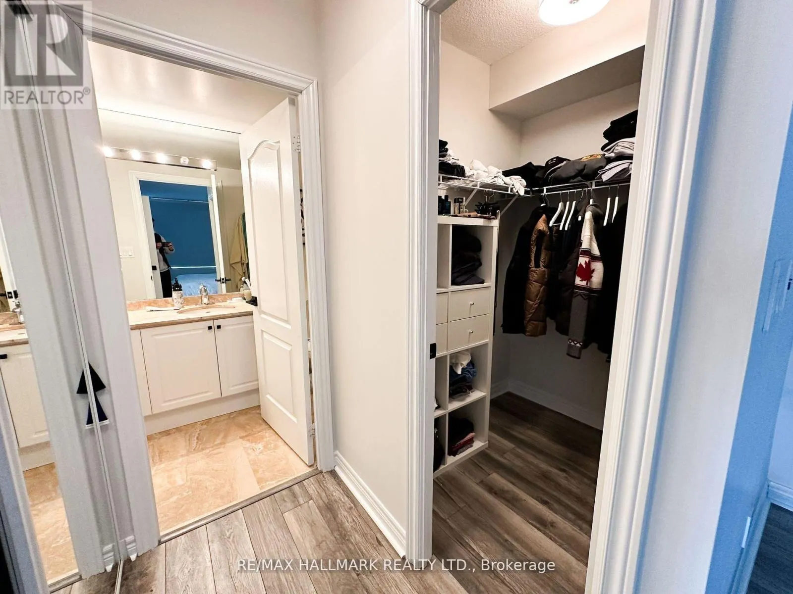 1401 - 100 PROMENADE CIRCLE