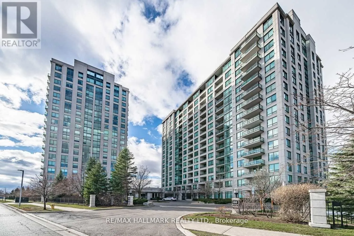 1401 - 100 PROMENADE CIRCLE