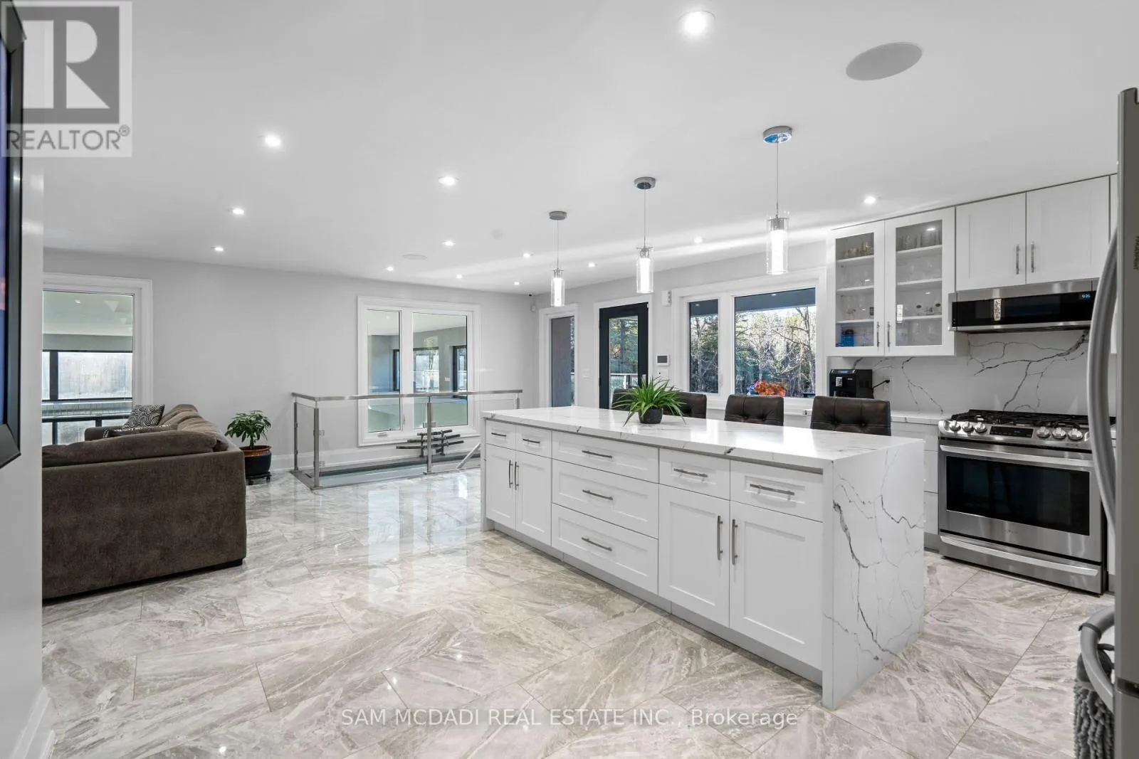 2993 INNISFIL BEACH ROAD