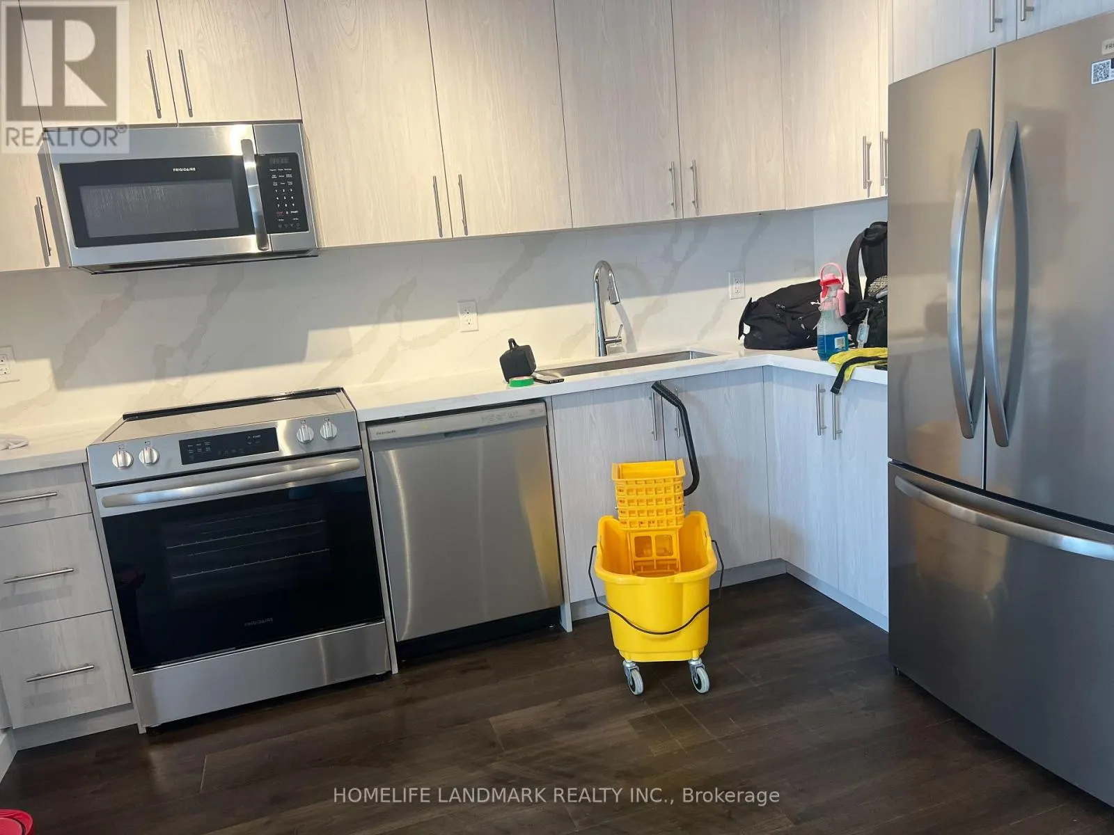 19 - 117 MARYDALE AVENUE