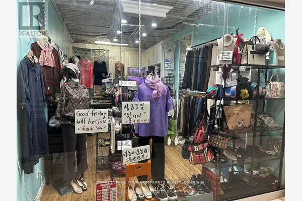 #256 - 7181 YONGE STREET