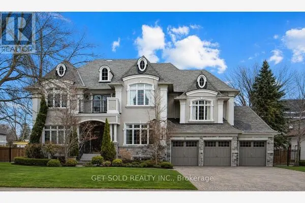 8 THORNHILL AVENUE