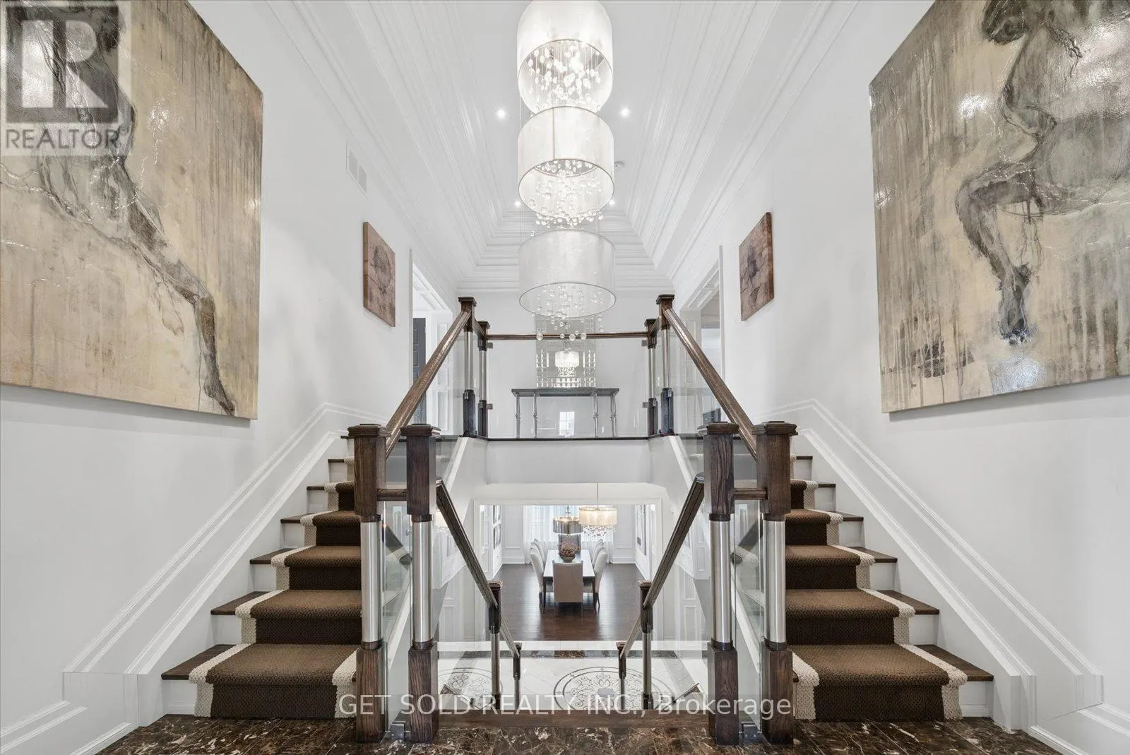 8 THORNHILL AVENUE