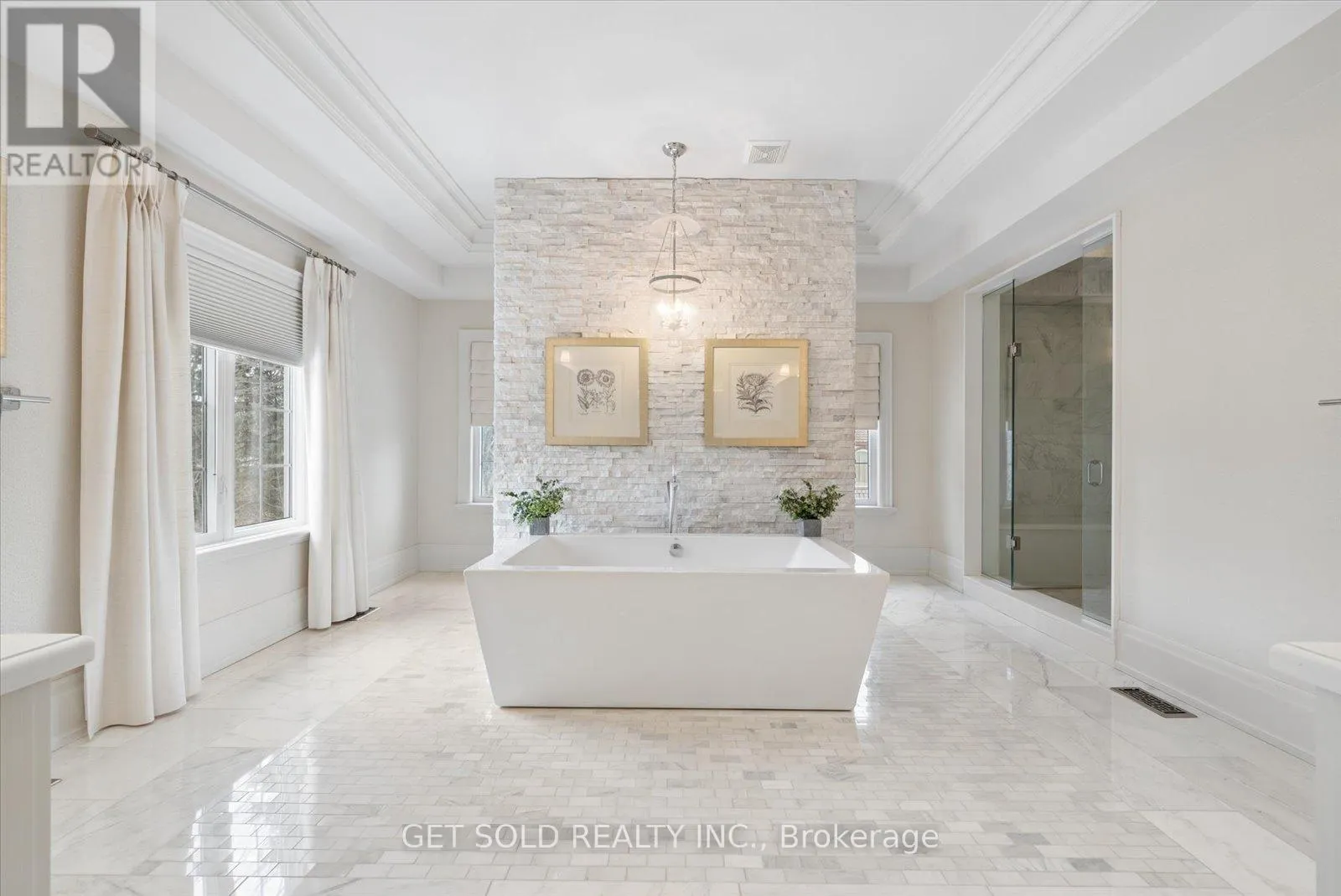 8 THORNHILL AVENUE