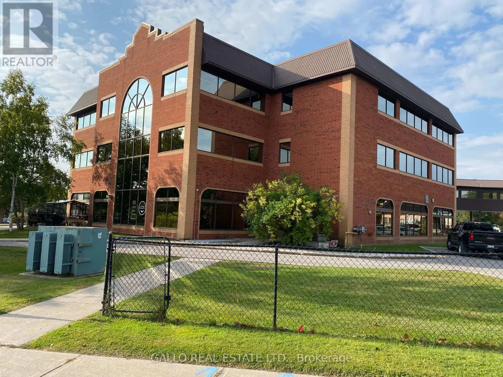 207 - 2 CAMPBELL DRIVE