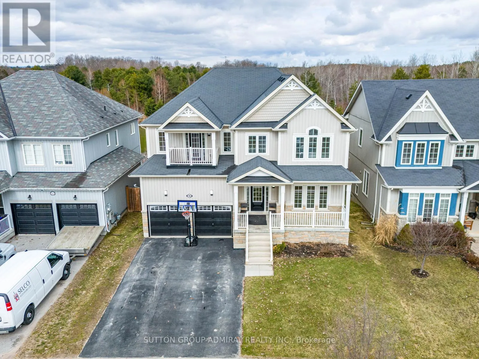 96 MOUNT CRESCENT