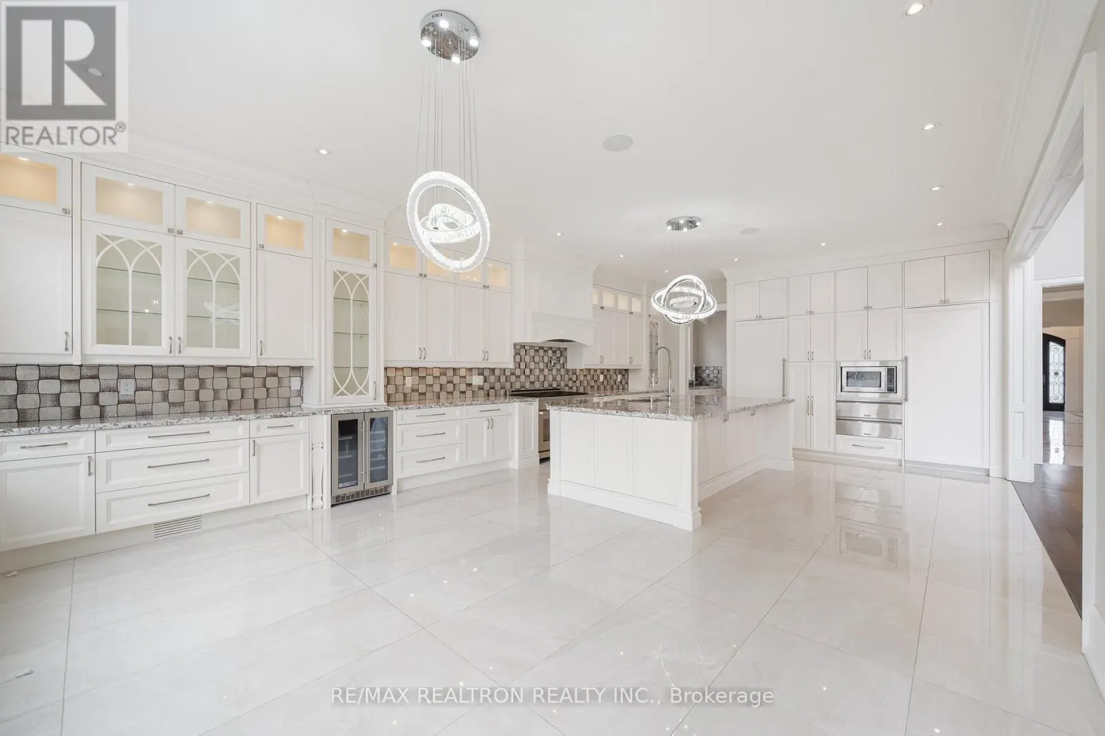 9 THORNBANK ROAD