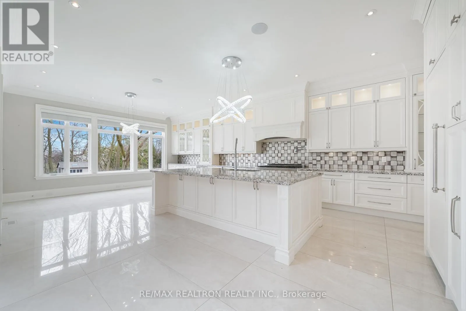 9 THORNBANK ROAD