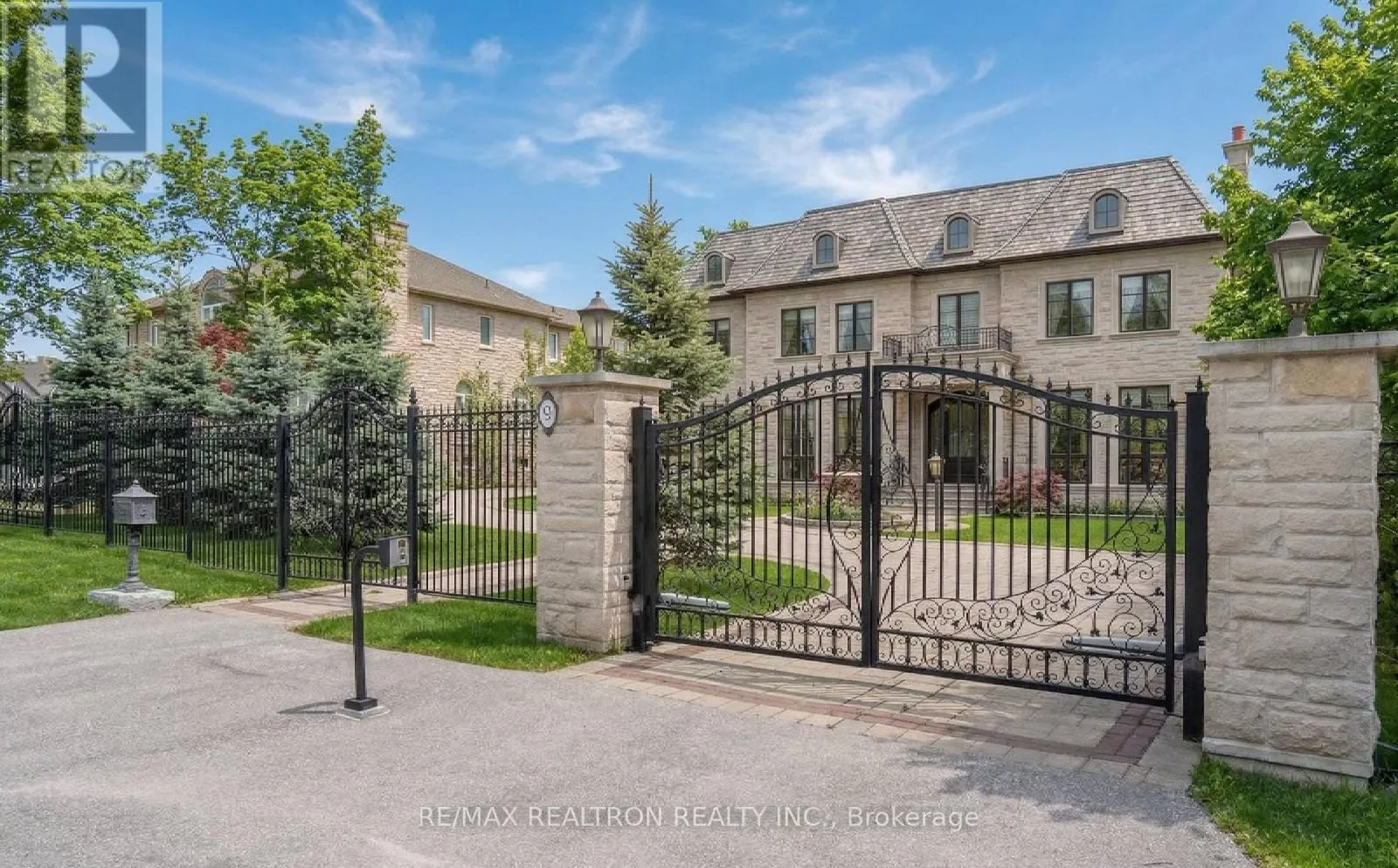 9 THORNBANK ROAD
