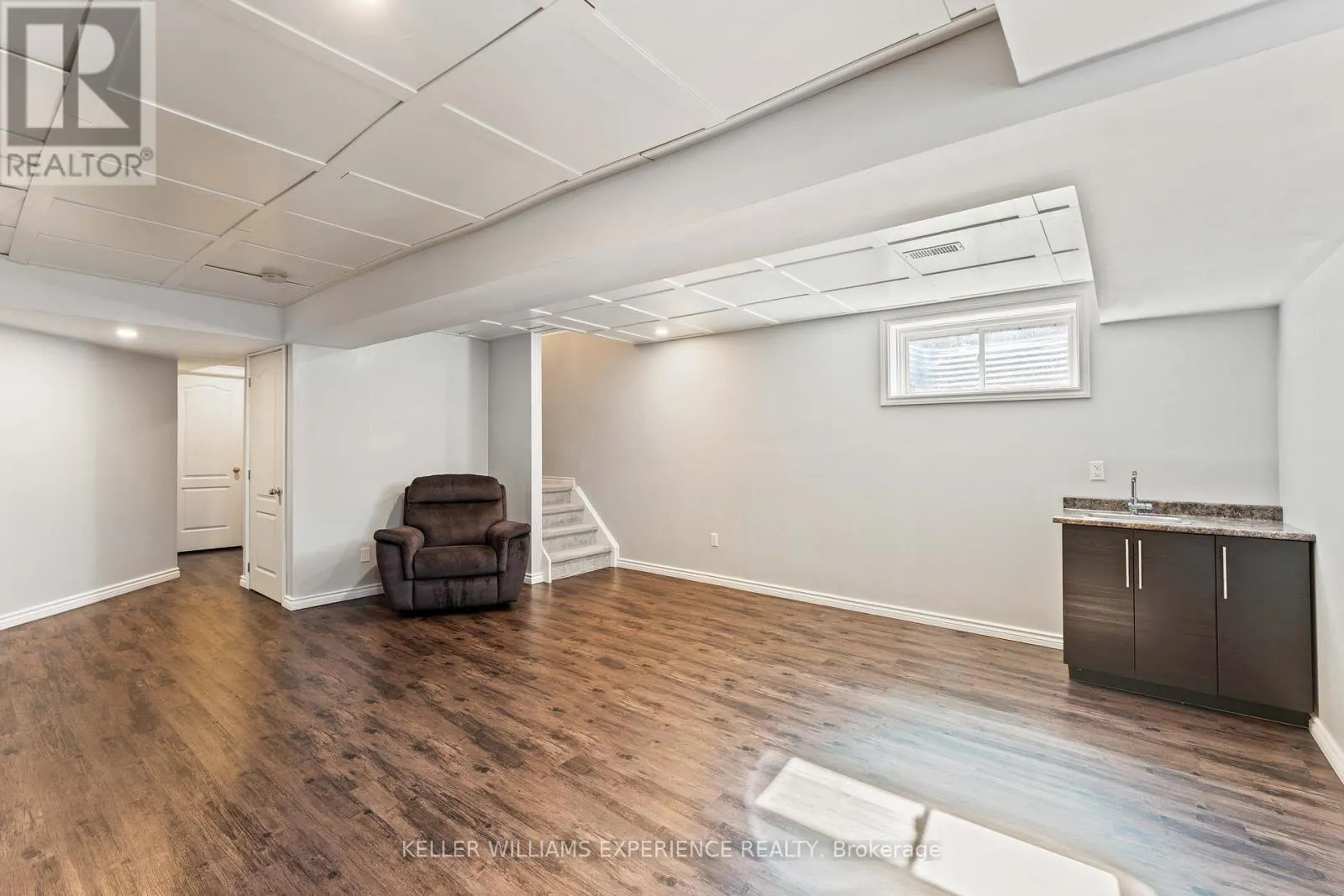 154 ARNOLD CRESCENT