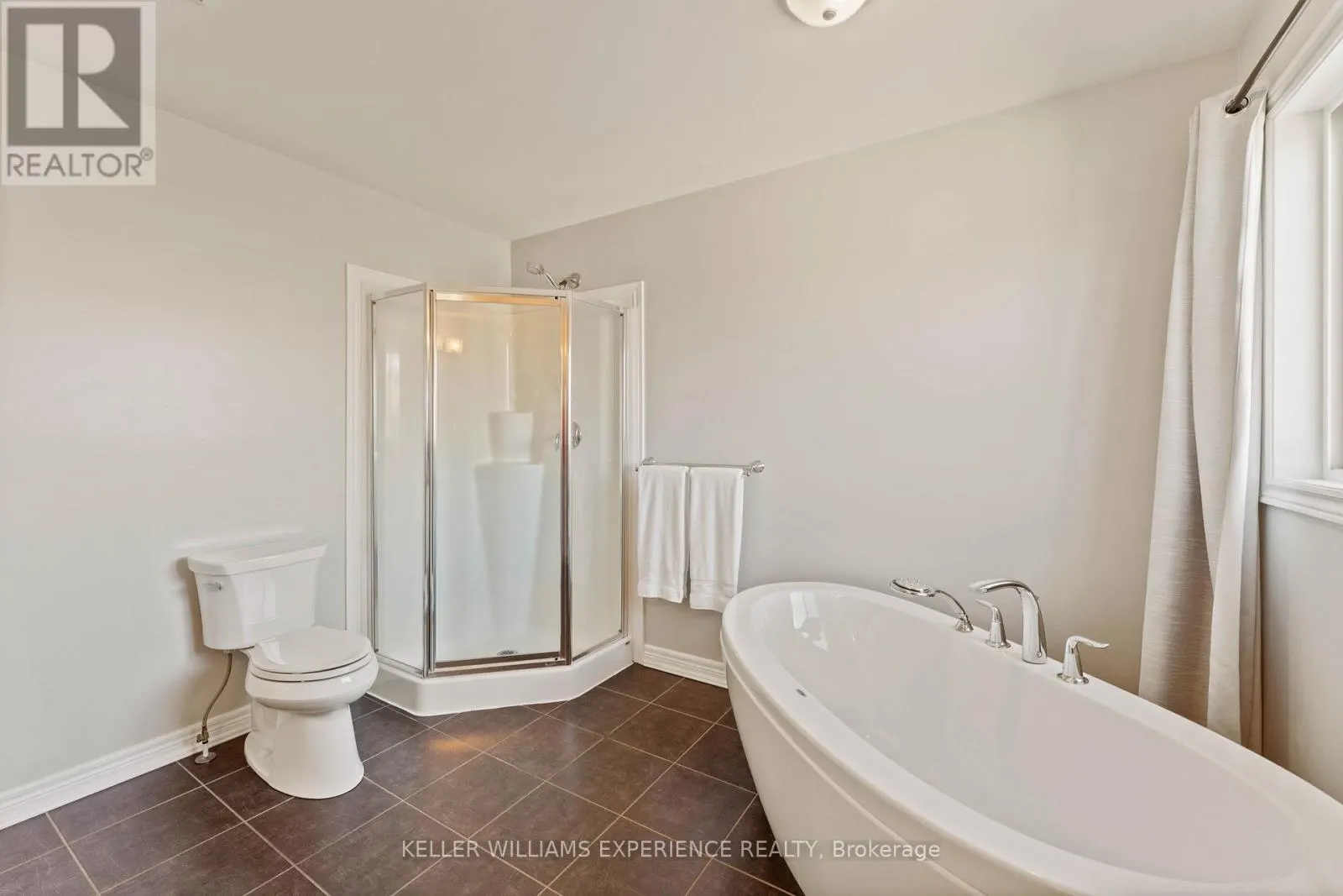 154 ARNOLD CRESCENT