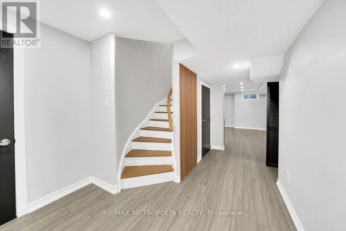 115 PELEE AVENUE