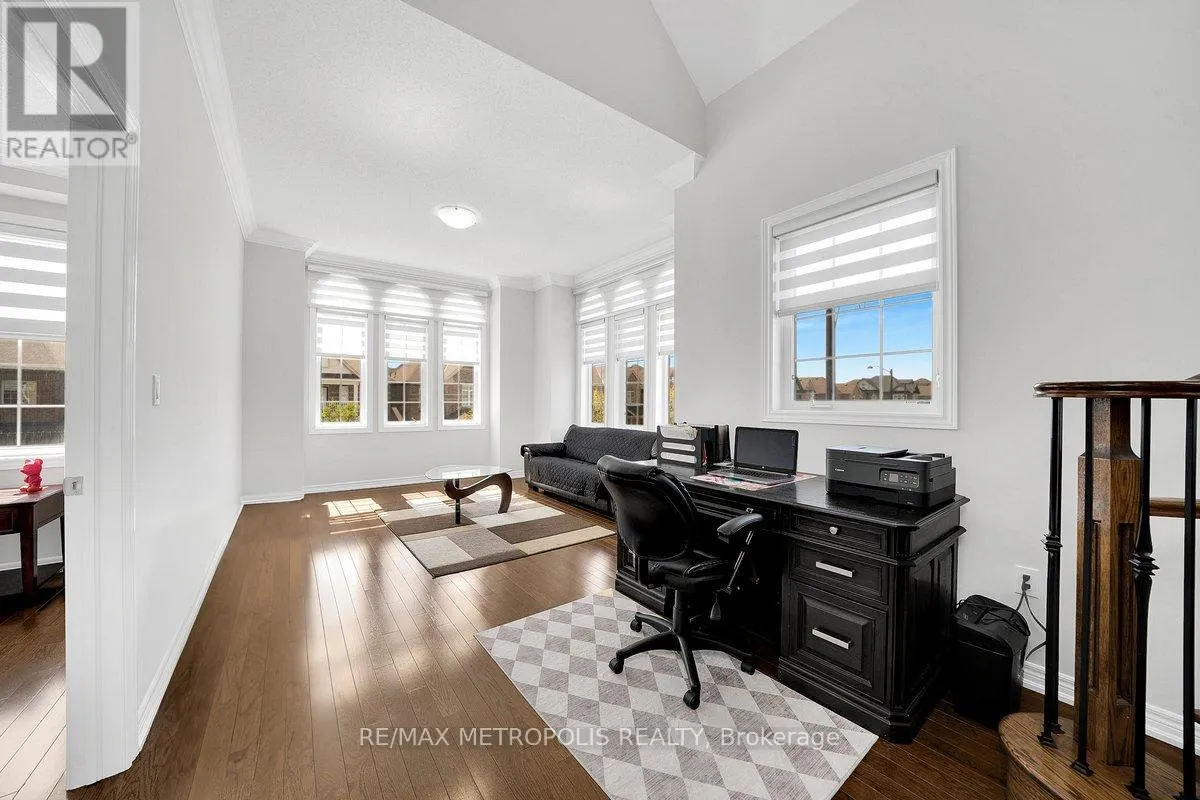 115 PELEE AVENUE