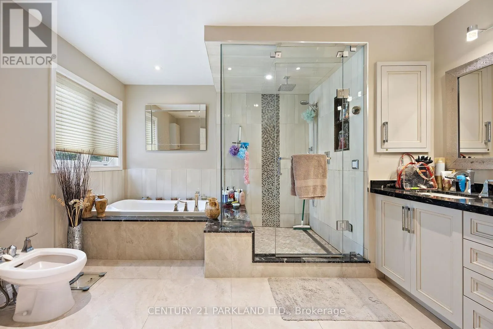 40 LADY FERN DRIVE