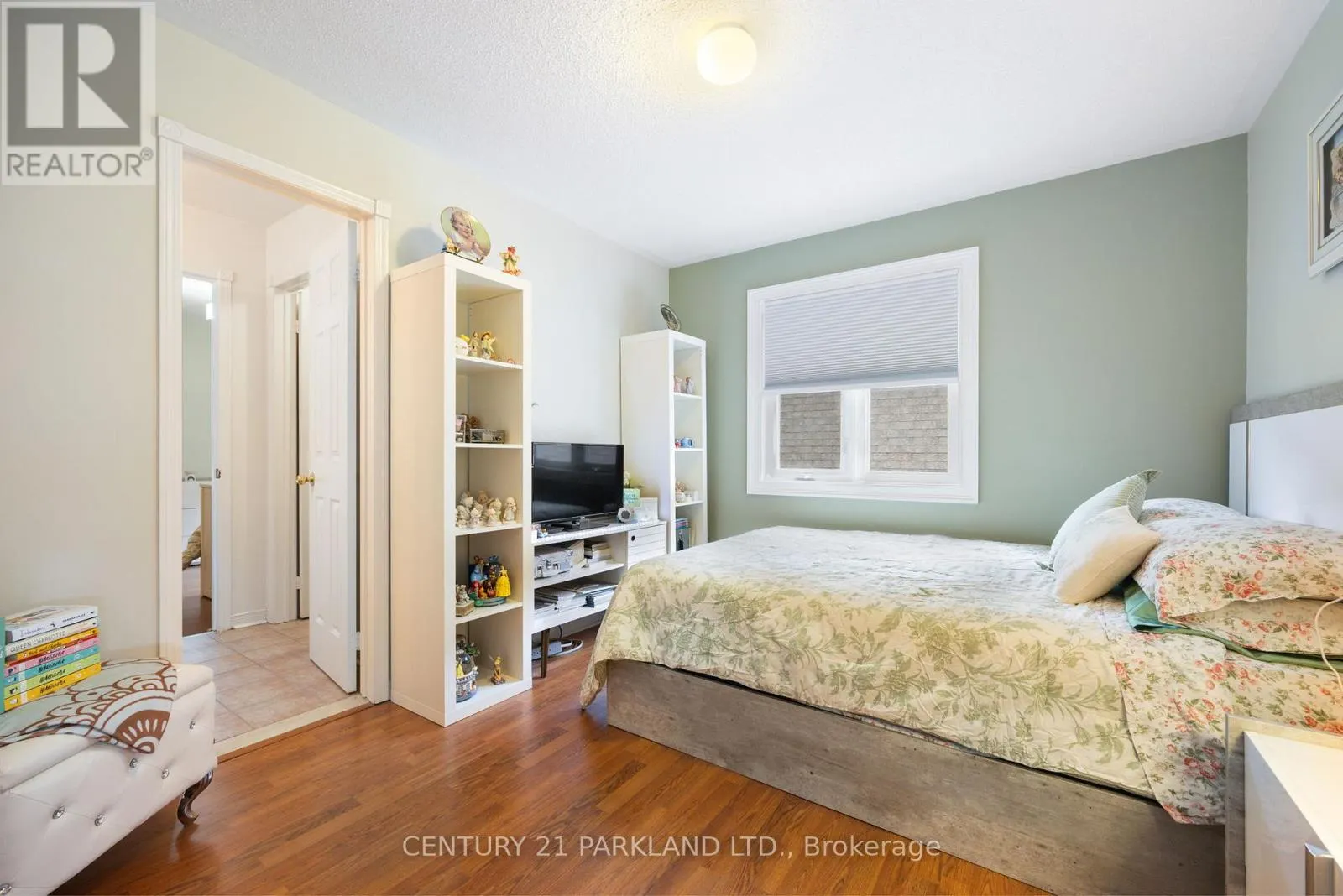 40 LADY FERN DRIVE