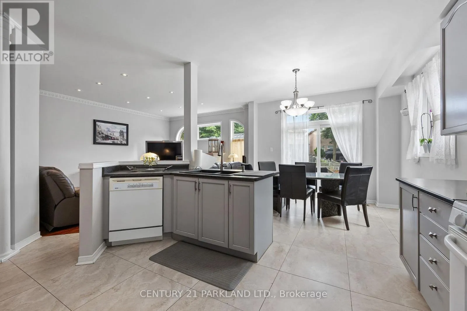 40 LADY FERN DRIVE