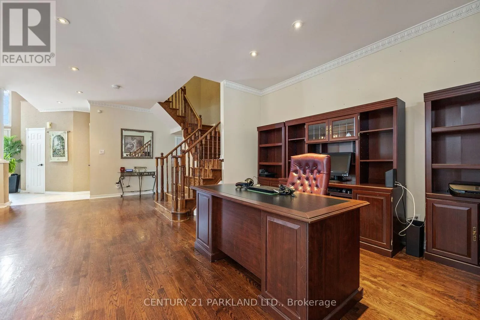 40 LADY FERN DRIVE