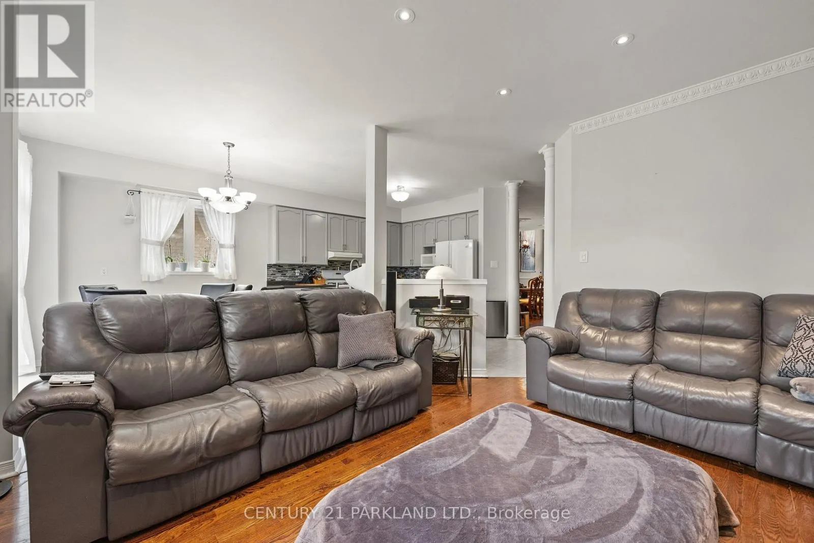 40 LADY FERN DRIVE