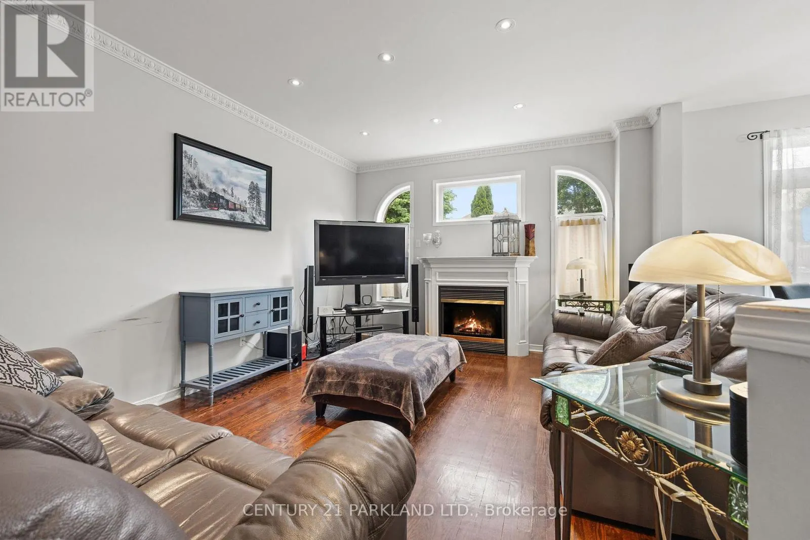 40 LADY FERN DRIVE