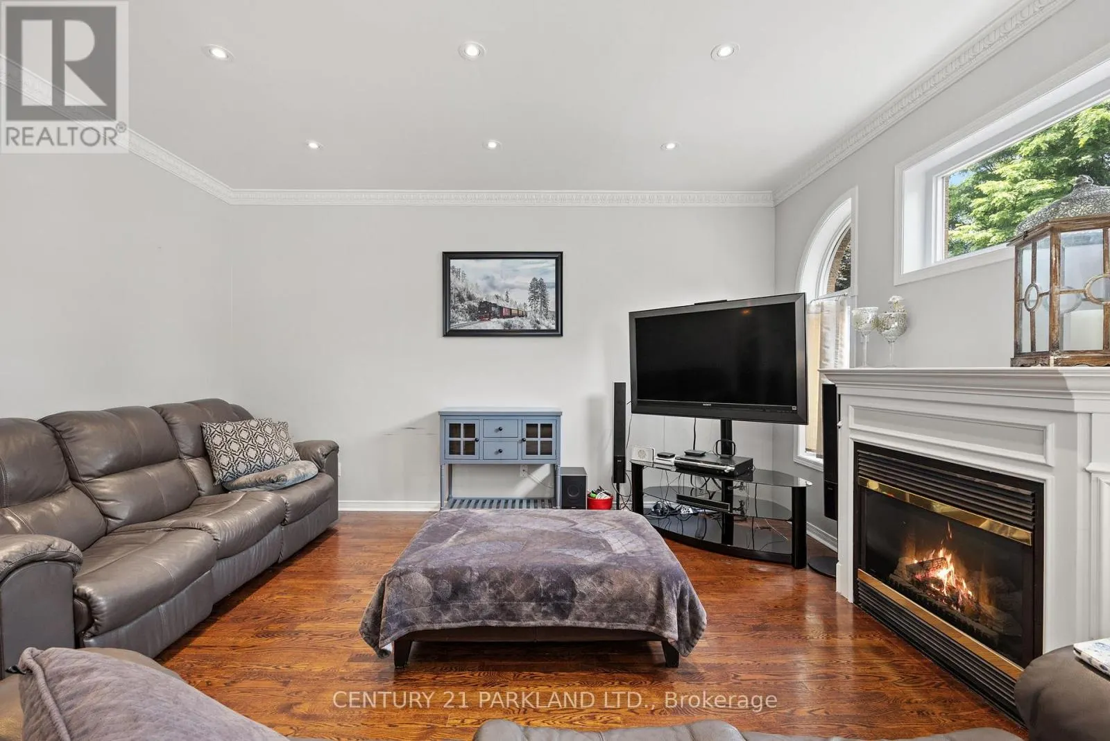 40 LADY FERN DRIVE